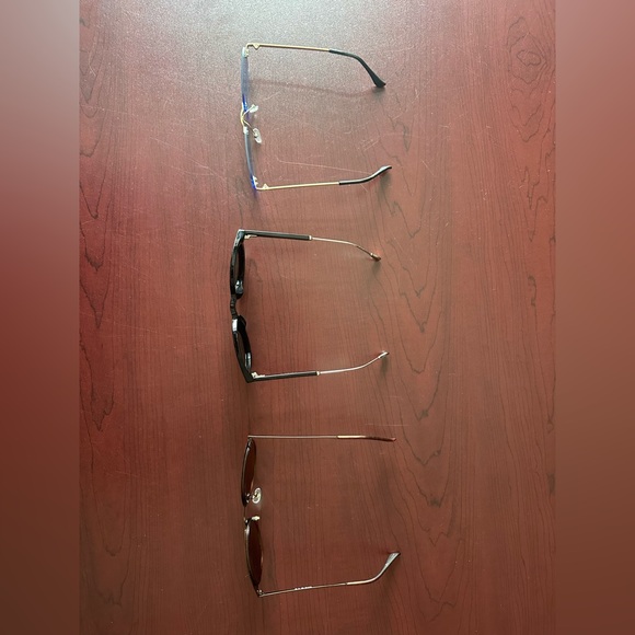 Sunglasses - Three Pairs - Picture 9 of 12